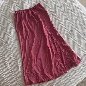 Francesca's Collections Pink Maxi Skirt with Lace & slit